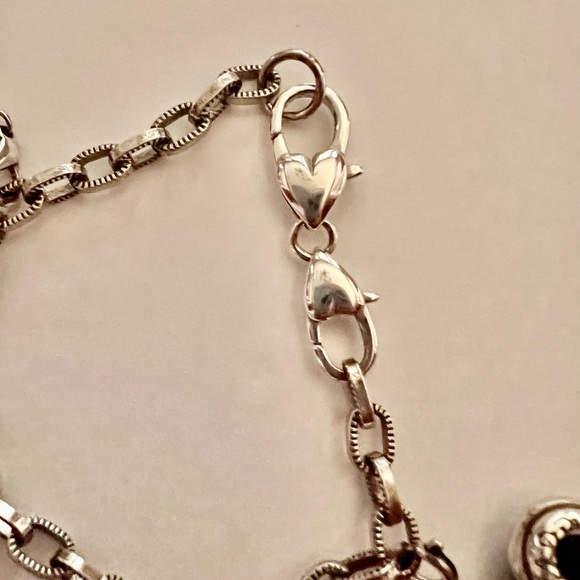 Silver Brighton bracelet with 6 charms - Picture 2 of 5